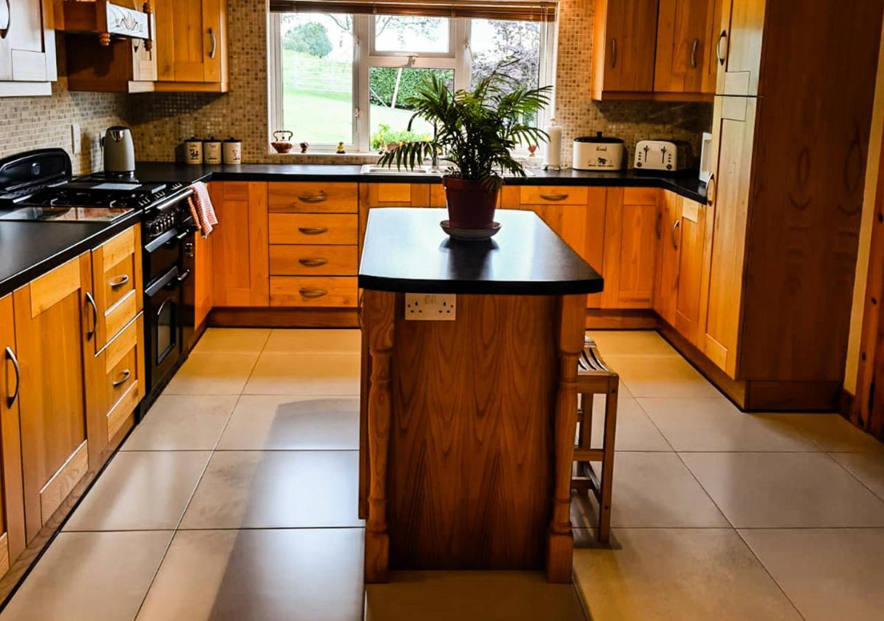 Moat Holiday Rental Lisnaskea Extérieur photo