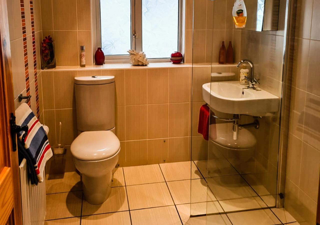 Moat Holiday Rental Lisnaskea Extérieur photo